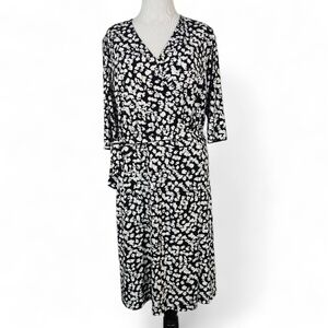 VINCE CAMUTO Black And White  Belted Dress Size 1X